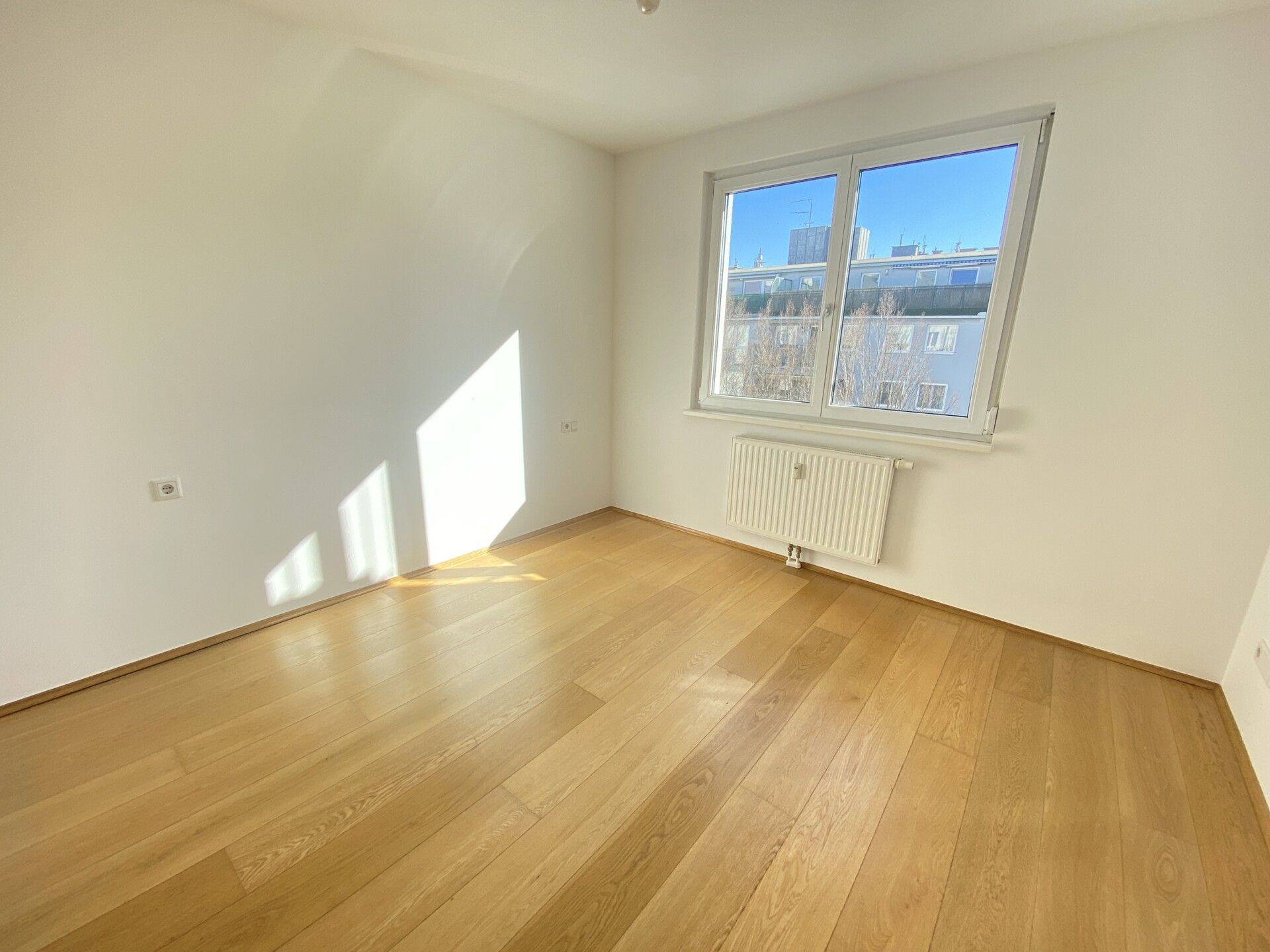 2-Zimmer-Loggia-Wohnung mit Küche und Garagenplatz inklusive - Nähe Schmelz - zu kaufen in 1160 Wien