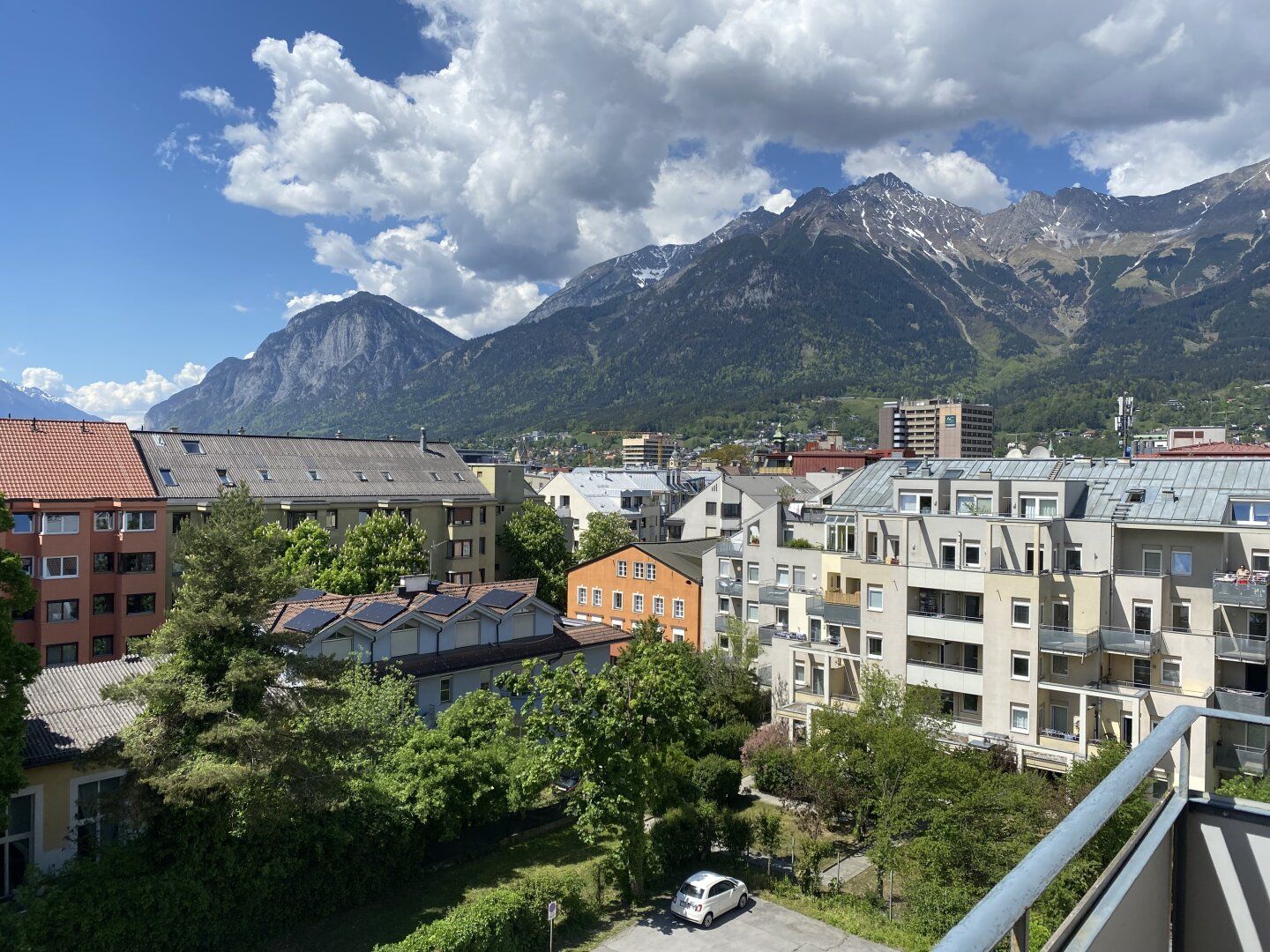 Zentrale, neuwertige 3-Zimmer-Wohnung mit Balkon und Bergblick in Innsbruck - Ihr neues Zuhause!
