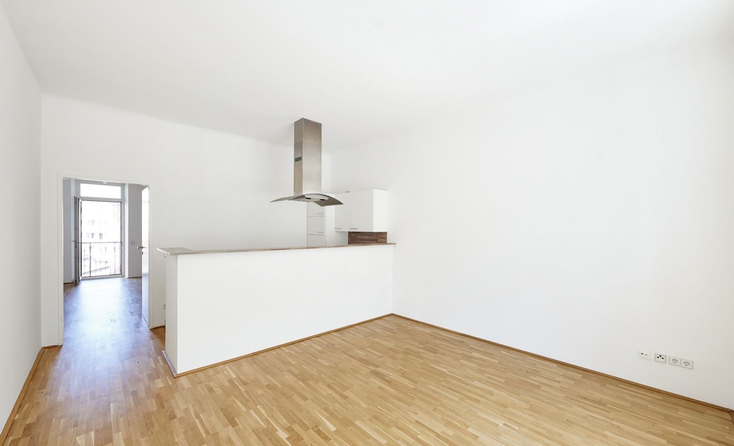 Einziehen & genießen - 2-Zimmer-Wohnung inkl. Loggia in den Innenhof!