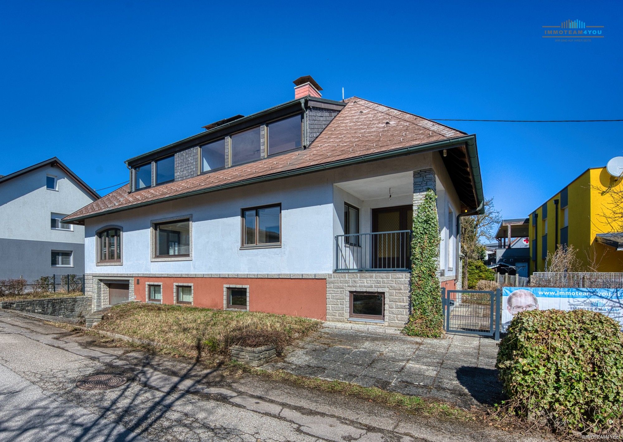 Mehrfamilienhaus wartet auf Fertigstellung - riesiger Garten in Atterseenähe!