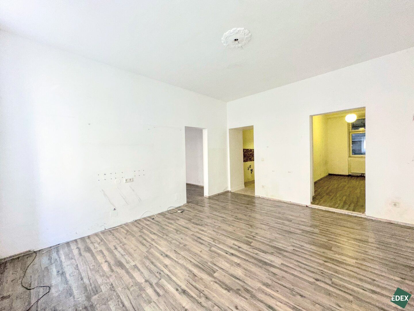 Sanierungsbedürftige 3-Zimmer-Altbauwohnung mit Potenzial nahe Augarten