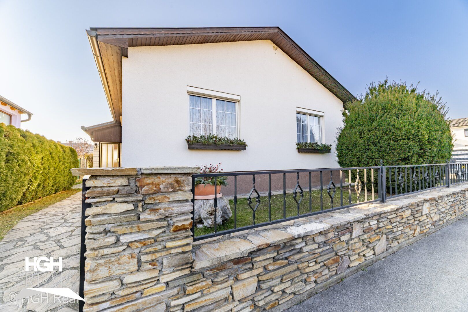 2325 Himberg Einfamilienhaus mit Terrasse, Garten und Garage in sonniger Siedlungslage Nähe Wien