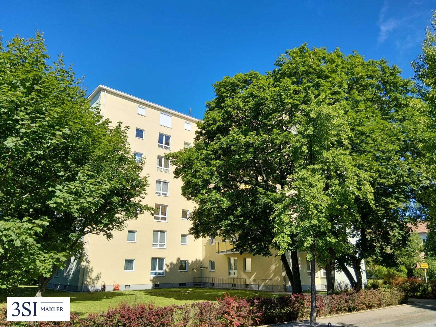 Erstbezug in Mödling: 70 m² mit Westbalkon, Stellplatz und Weitblick im 6. & letzten Lift-Stock