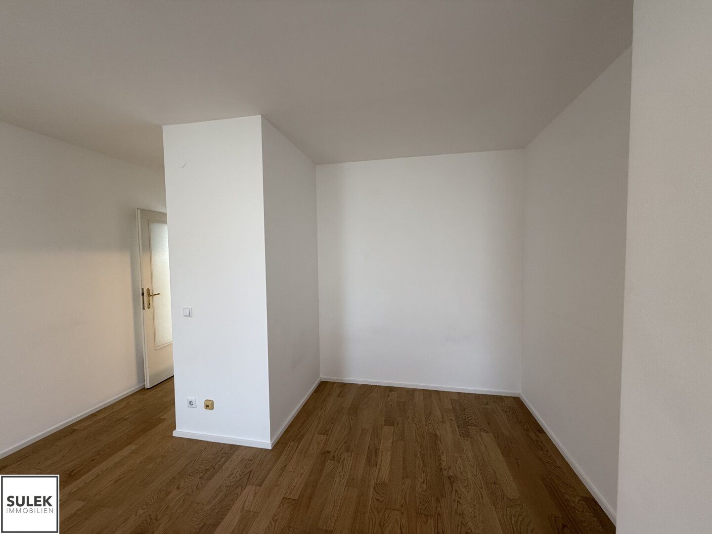 Wohnen im Grünen: Helle 1-Zimmer-Dachgeschosswohnung in Hietzing – pohled 5