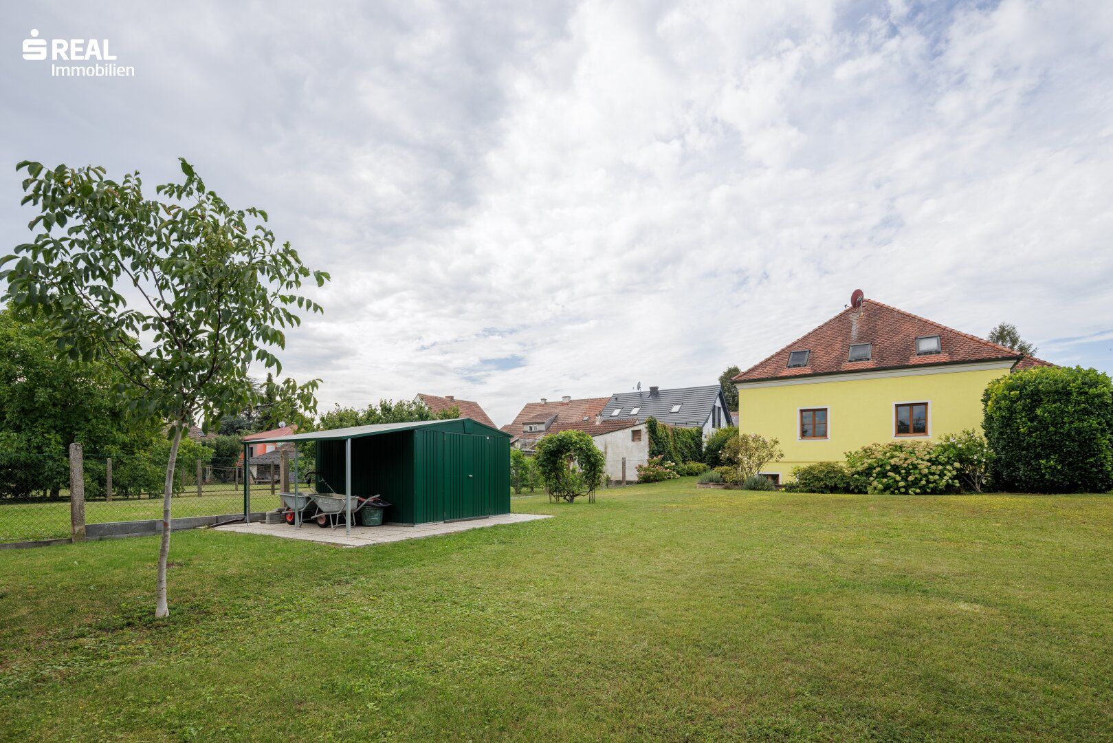 Traumhaus in Göllersdorf: Gepflegte 8 Zimmer-Oase mit großem Garten und Garage! - Vista 6