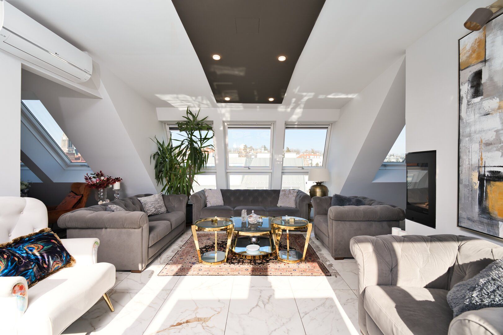 Luxuriöse Dachgeschoss-Maisonette mit 4 Zimmern, 3 Terrassen und Top-Ausstattung!