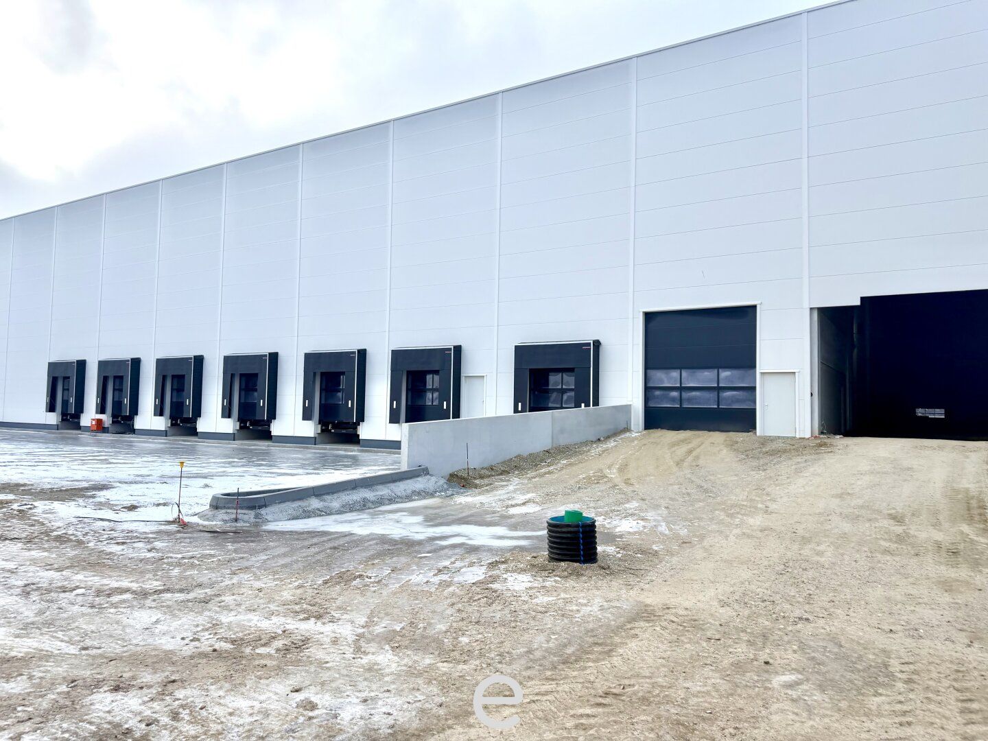Direkt an der Grenze zwischen Österreich, Slowakei und Ungarn I Lager- und Produktionshalle ab 3.500 m² zu mieten - Mehr