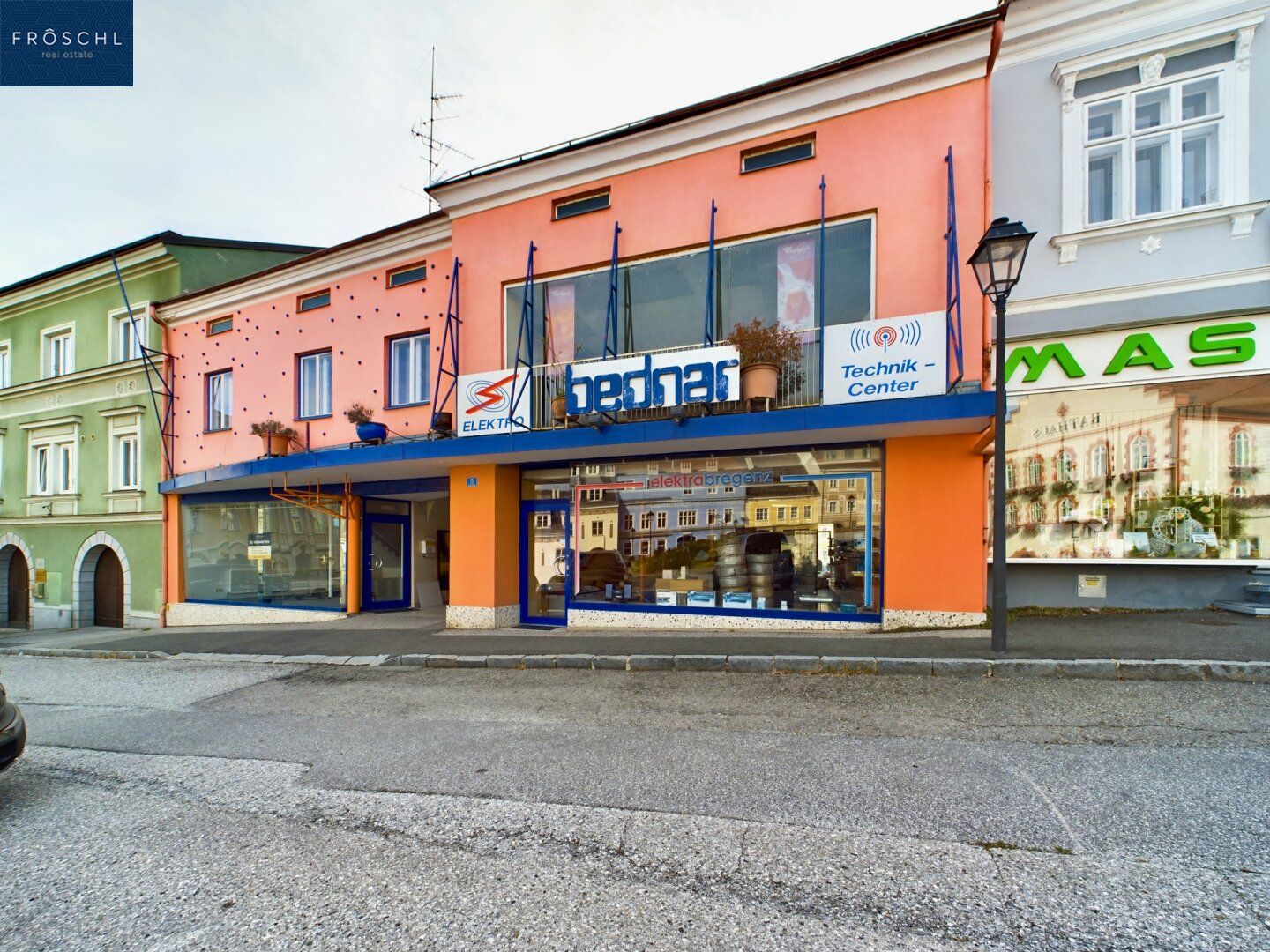 Commercial property, 116 m²