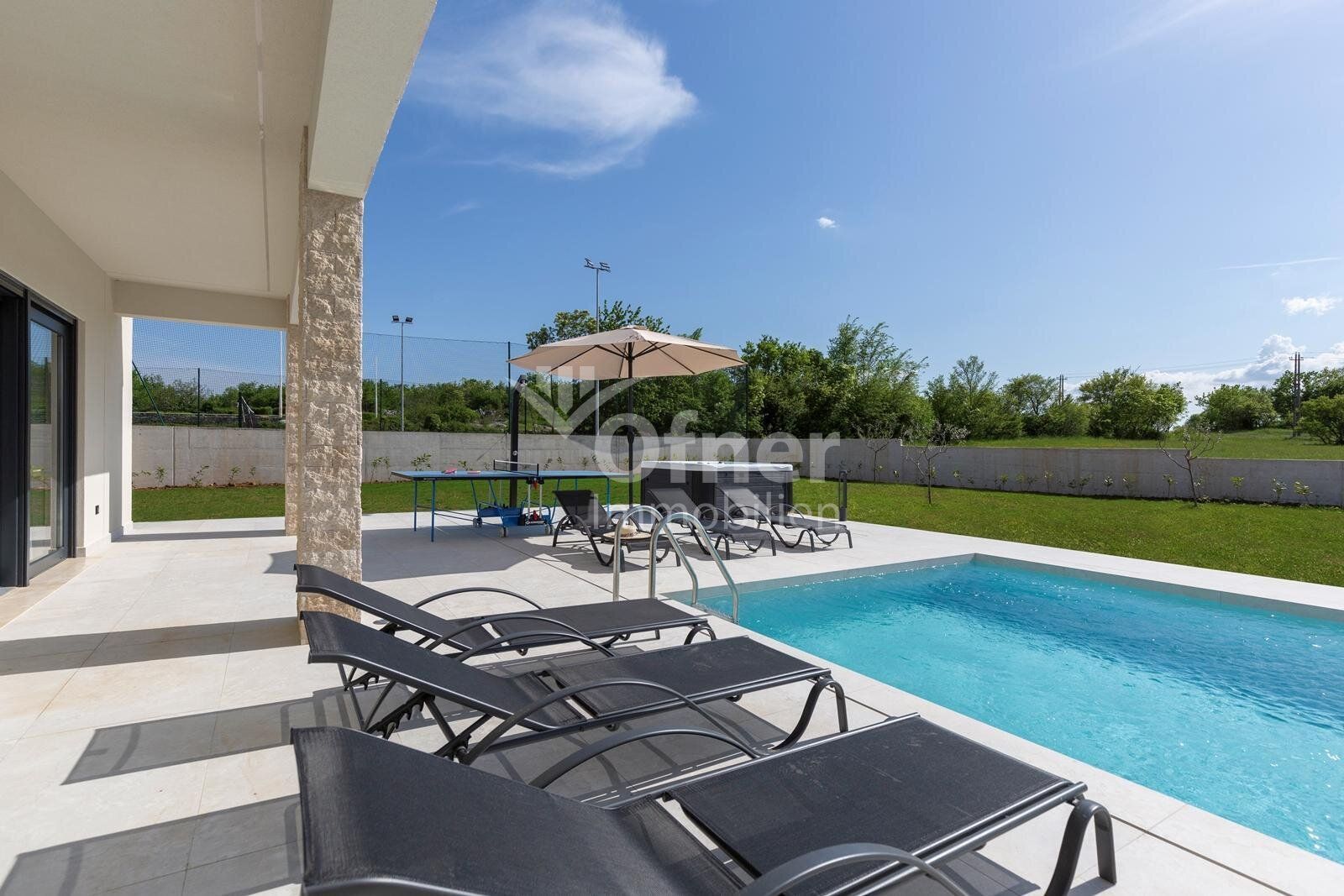 Istrien - moderne Villa mit Swimmingpool und Tennisplatz - View 6