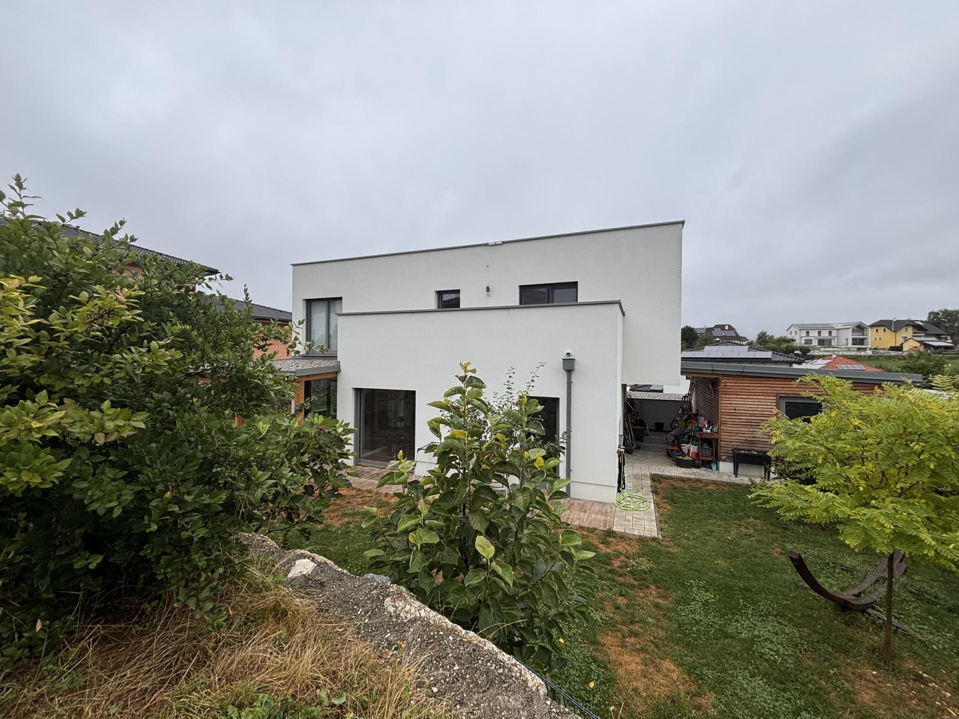 Einziehen & Wohlfühlen - modernes Wohnhaus mit Stil & Raum