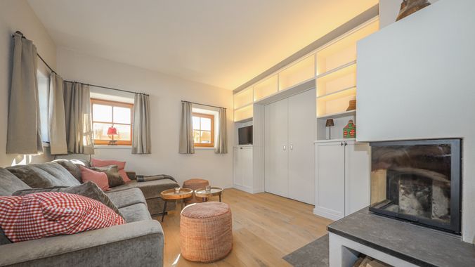 KITZIMMO-Exklusive Gartenwohnung in Bauernhaus kaufen.