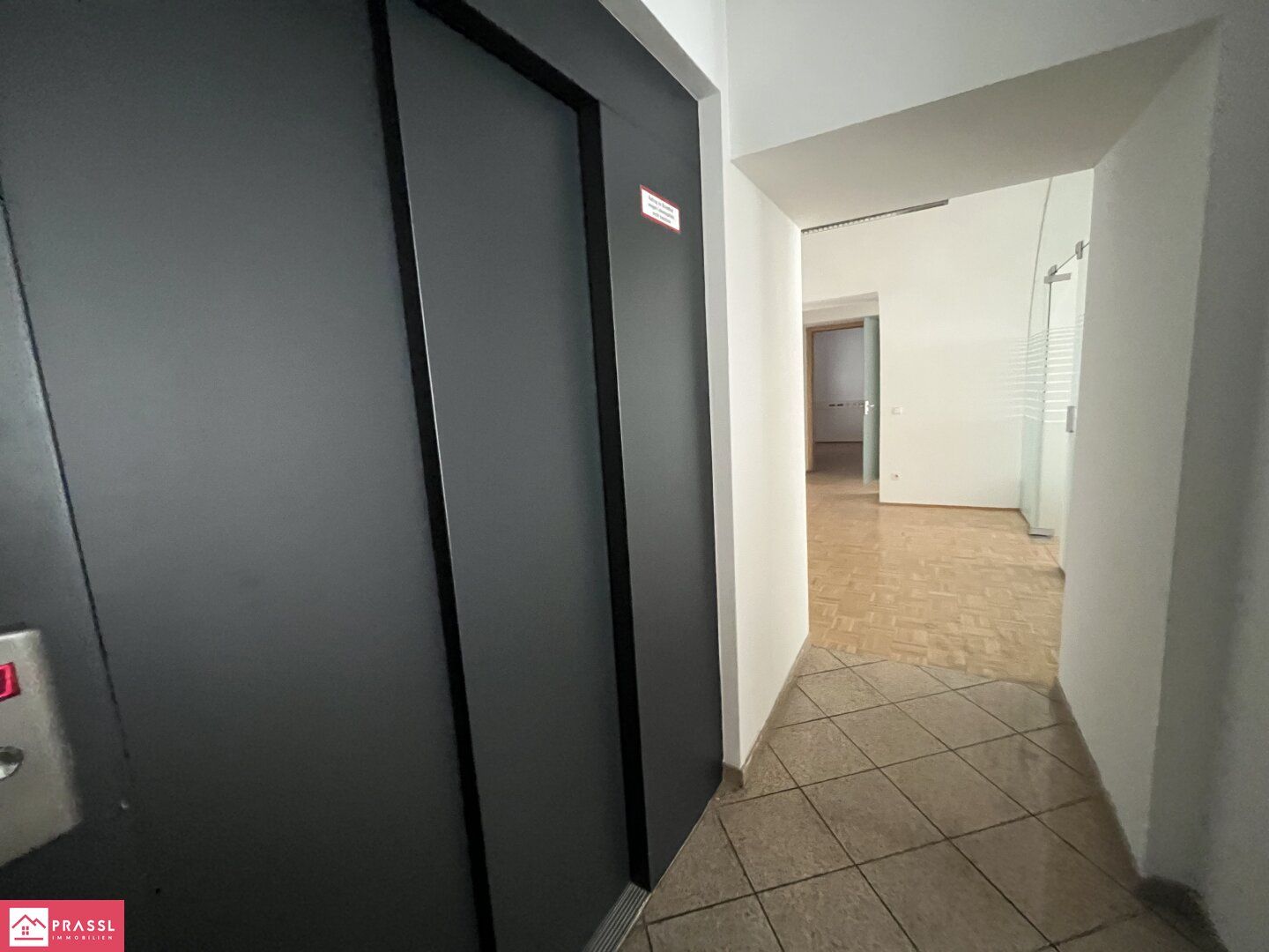Ihr eigenes Fotostudio nahe Hauptplatz #Pauschalmiete inkl. HK/Strom/BK #Jetzt mieten! - Ansicht 5