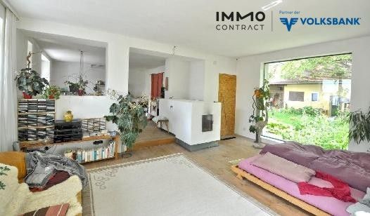 Wohnzimmer mit Kachelofen