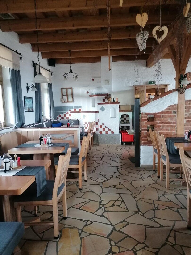 Bad Waltersdorf: Etabliertes Gasthaus/Heuriger in Top-Lage - Mehr