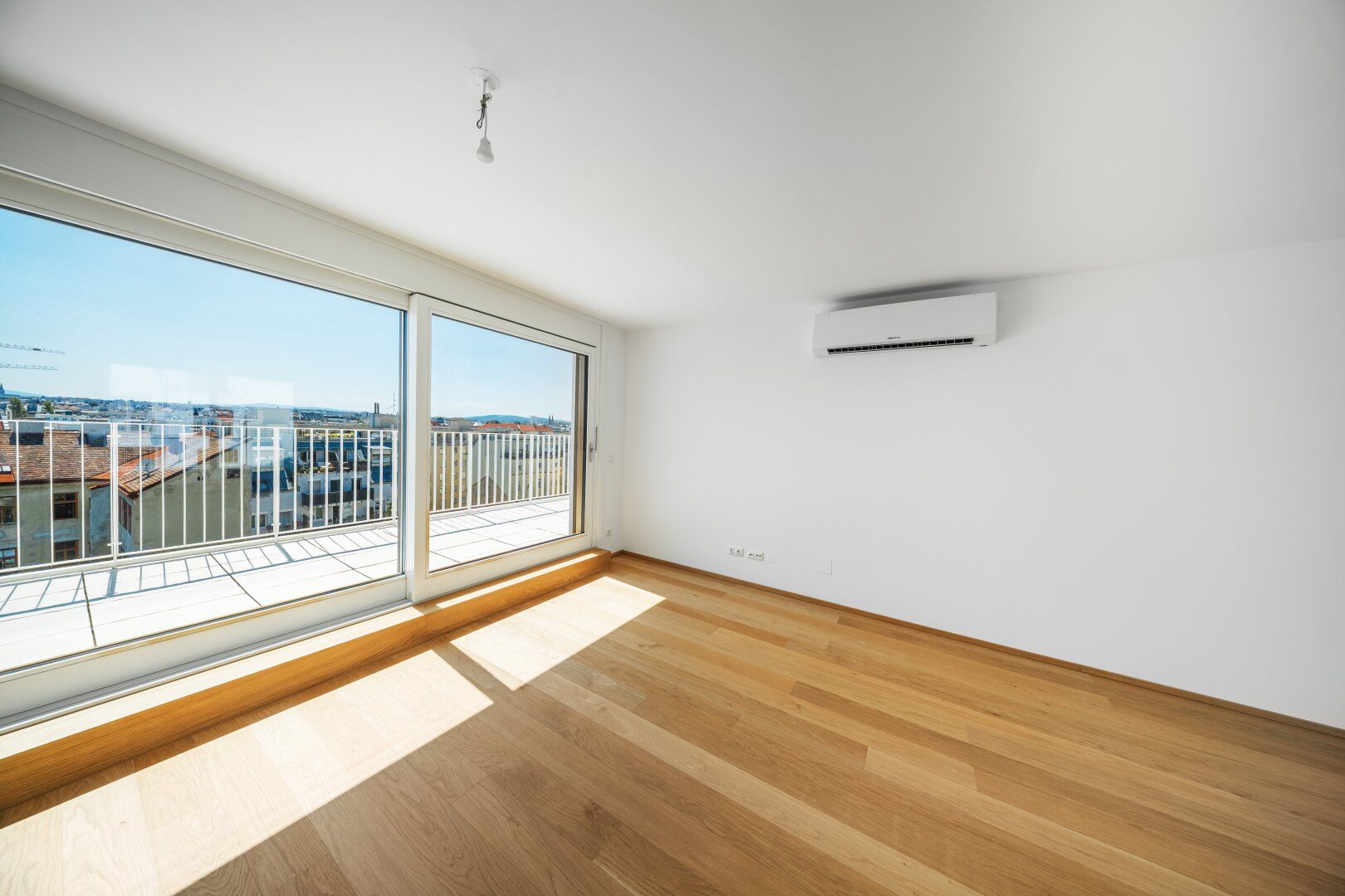 THE TEMPTATION - Dachgeschoss-Maisonette mit 2 Terrassen + Balkon | 33 m² Freifläche, 4 Zimmer - Ansicht 4