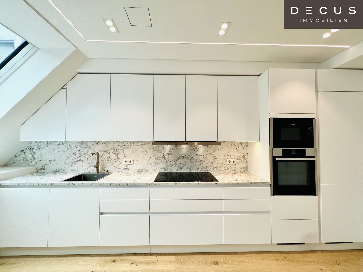 WUNDERSCHÖNE DACHGESCHOSSWOHNUNG | 1030 AM STADTPARK | RUHIGE 12 m2 TERRASSE | 4 ZIMMER