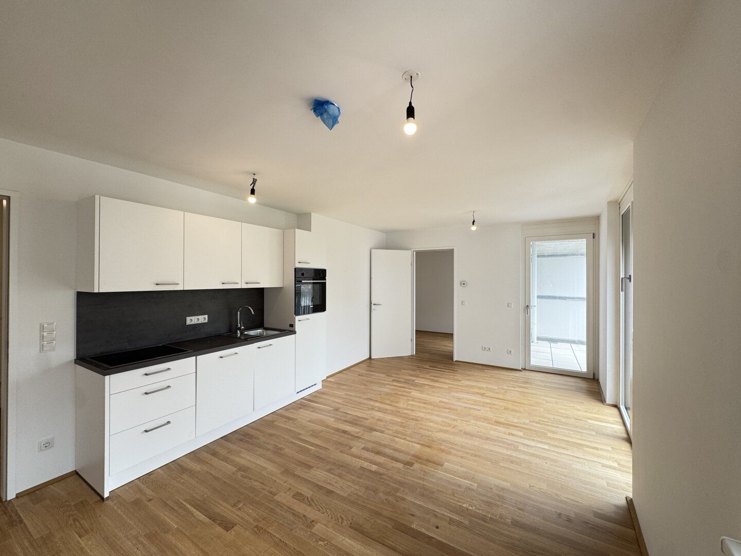 *Moderne 2-Zimmer-Wohnung mit Loggia Nähe Alte Donau- Erstbezug mit Küche!*