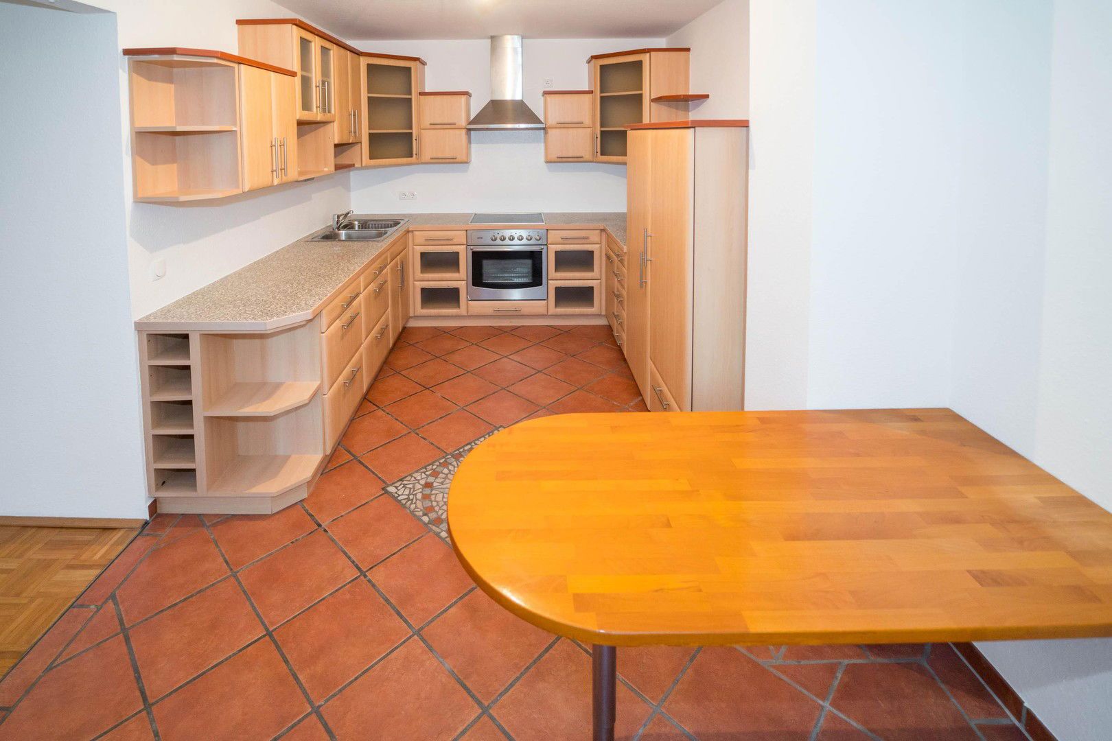 Sehr ruhige Terrassen-Wohnung mit ausgezeichneter Infrastruktur
