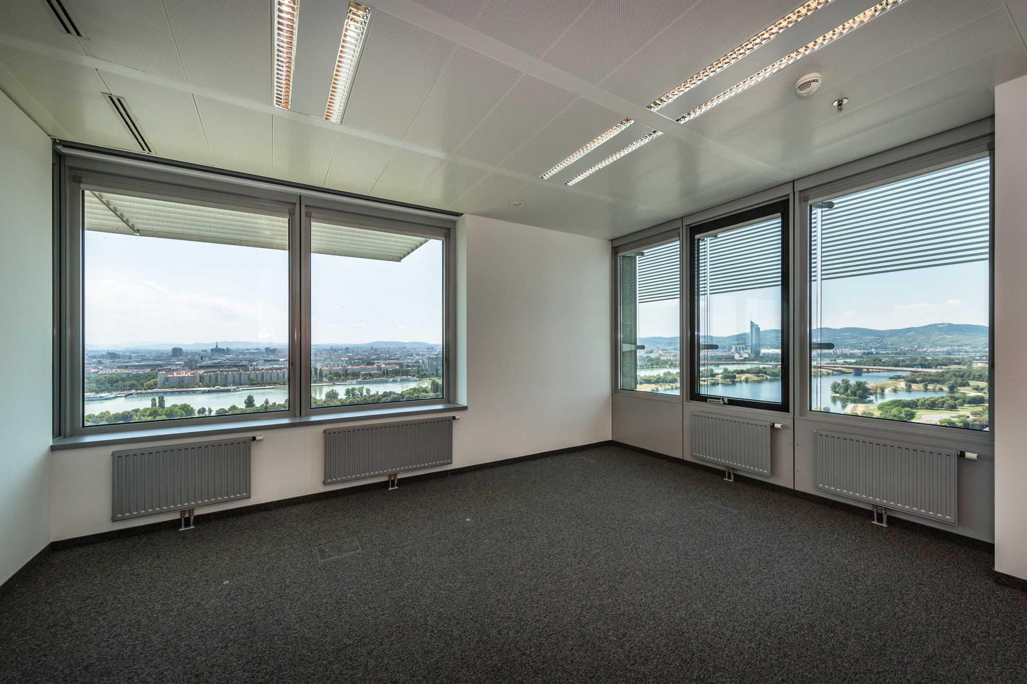 ARES TOWER Moderne Büros mit Weitblick! - Ansicht 2
