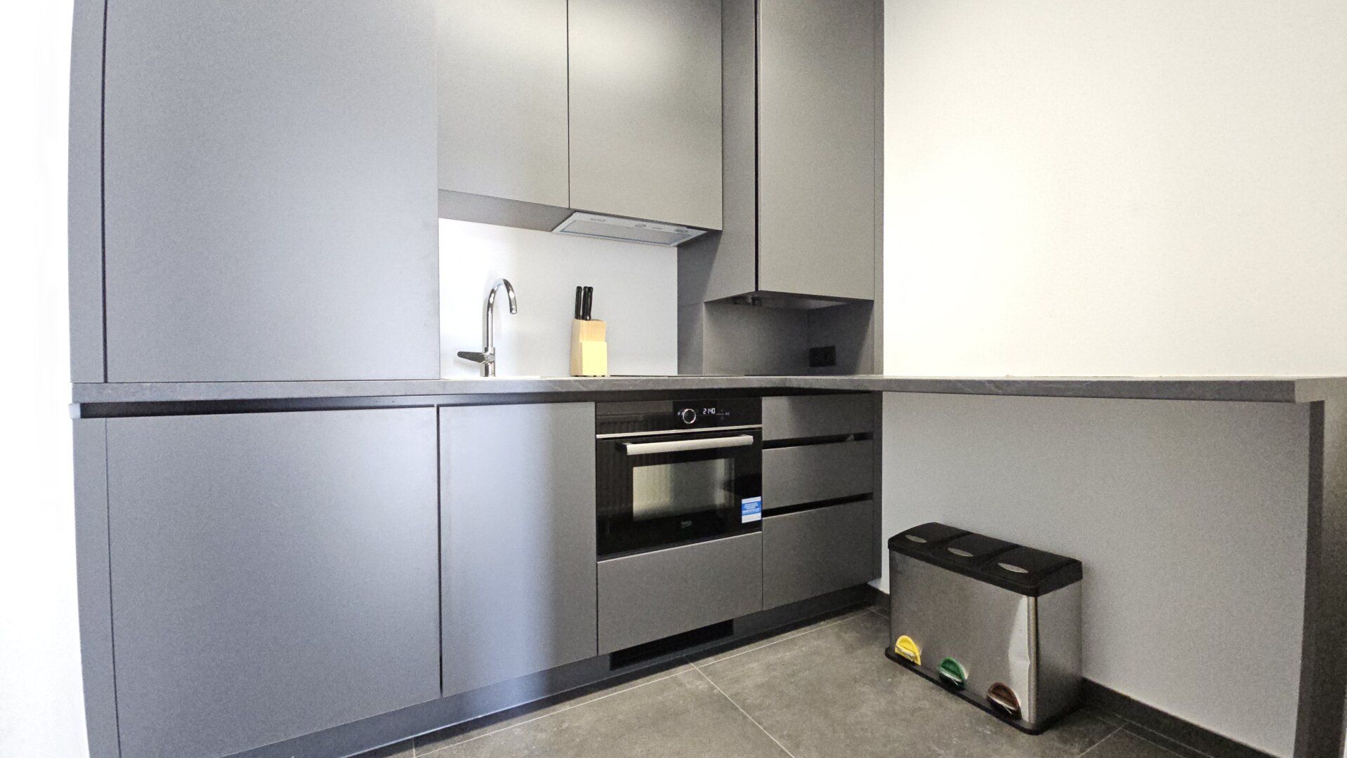 MIETE: 56m² / 118m² oder 190m² große und neu renovierte Büros mit Klimaanlage, Parkplätze! Nähe Laßnitzhöhe b. Graz - Ansicht 5
