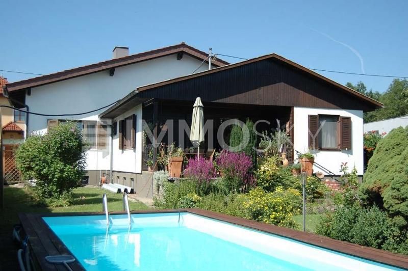 Charmantes Familienjuwel in Toplage - mit Pool, Keller, Garage.......