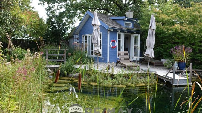 14 Blick Gartenhaus