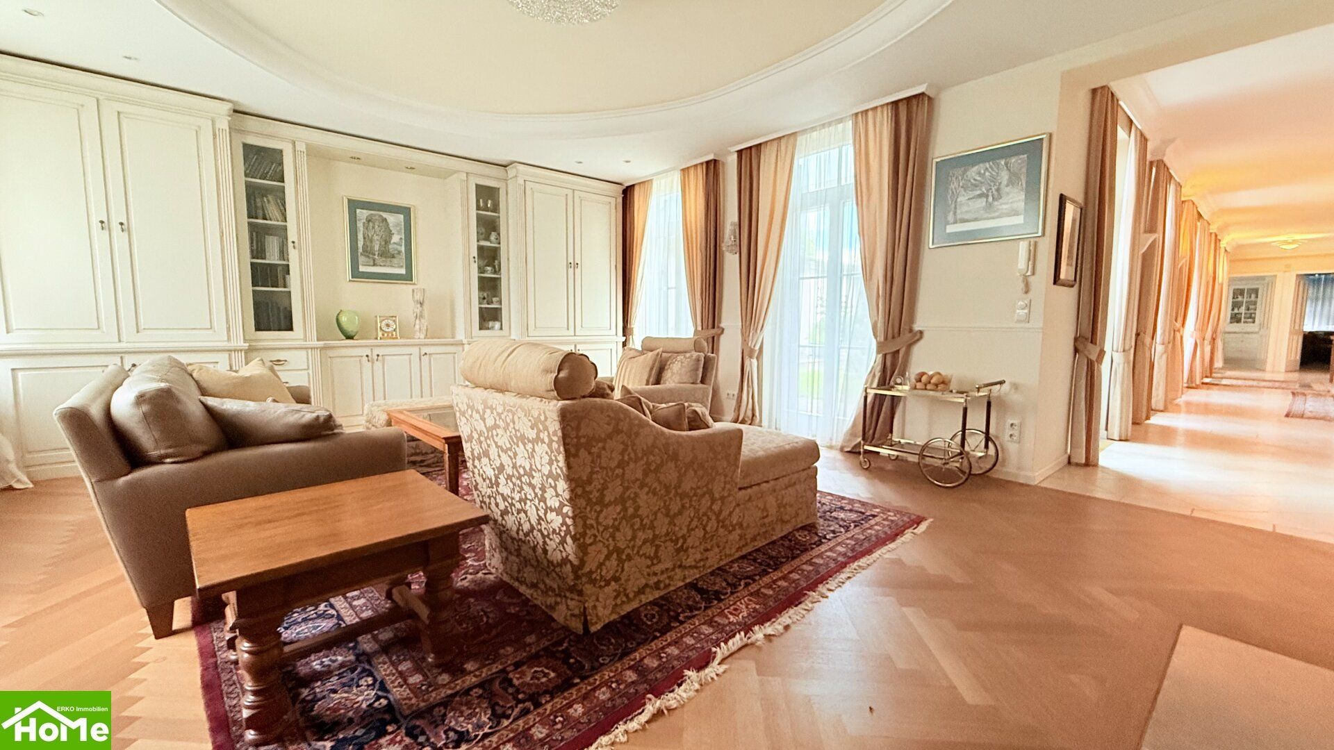 Repräsentative Villa/Winzerhaus mit Indoorpool