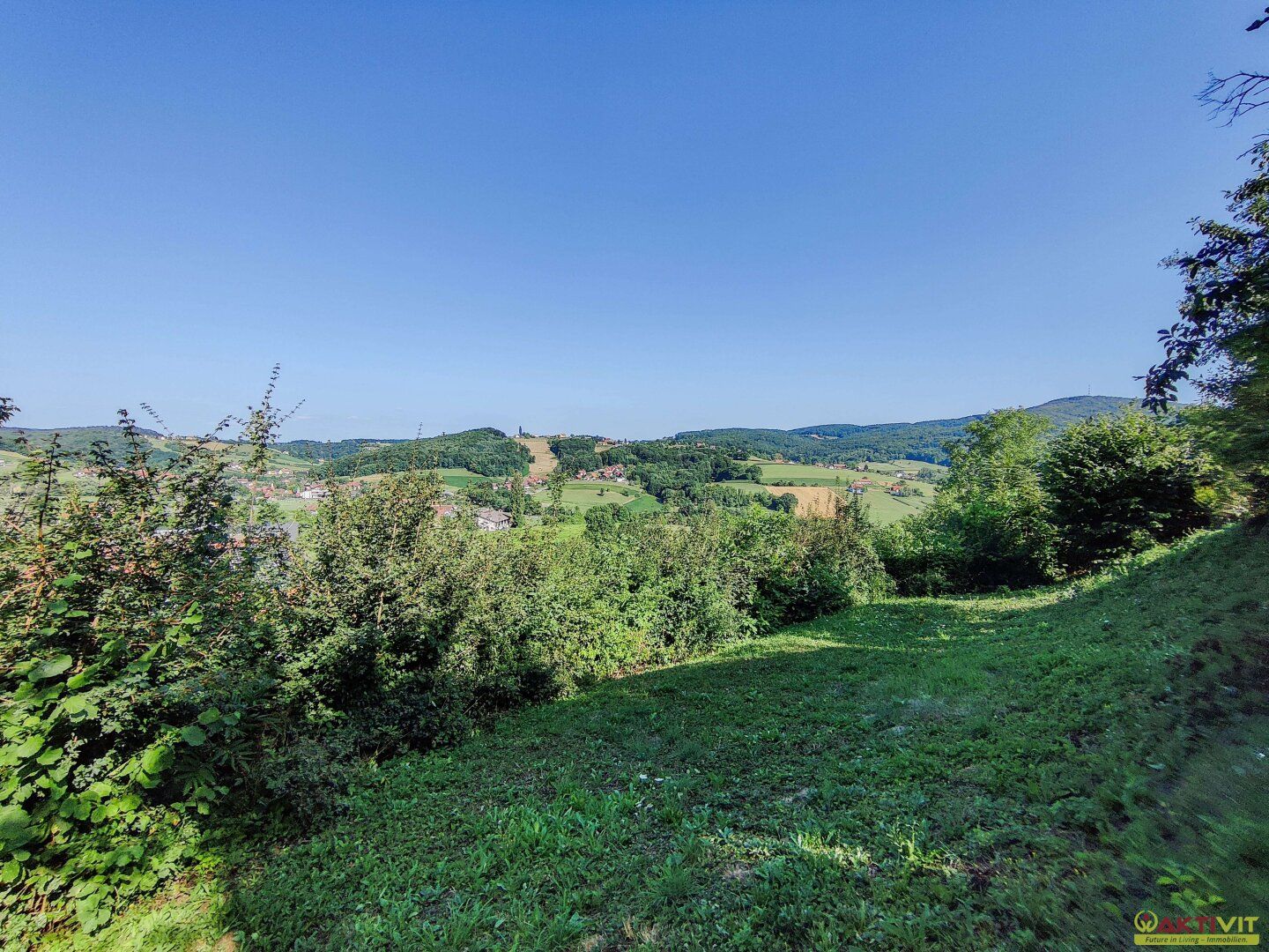 Attraktiver Baugrund mit 1.860 m² Bauland und Projekt für Mehrfamilienhaus. - Ansicht 5