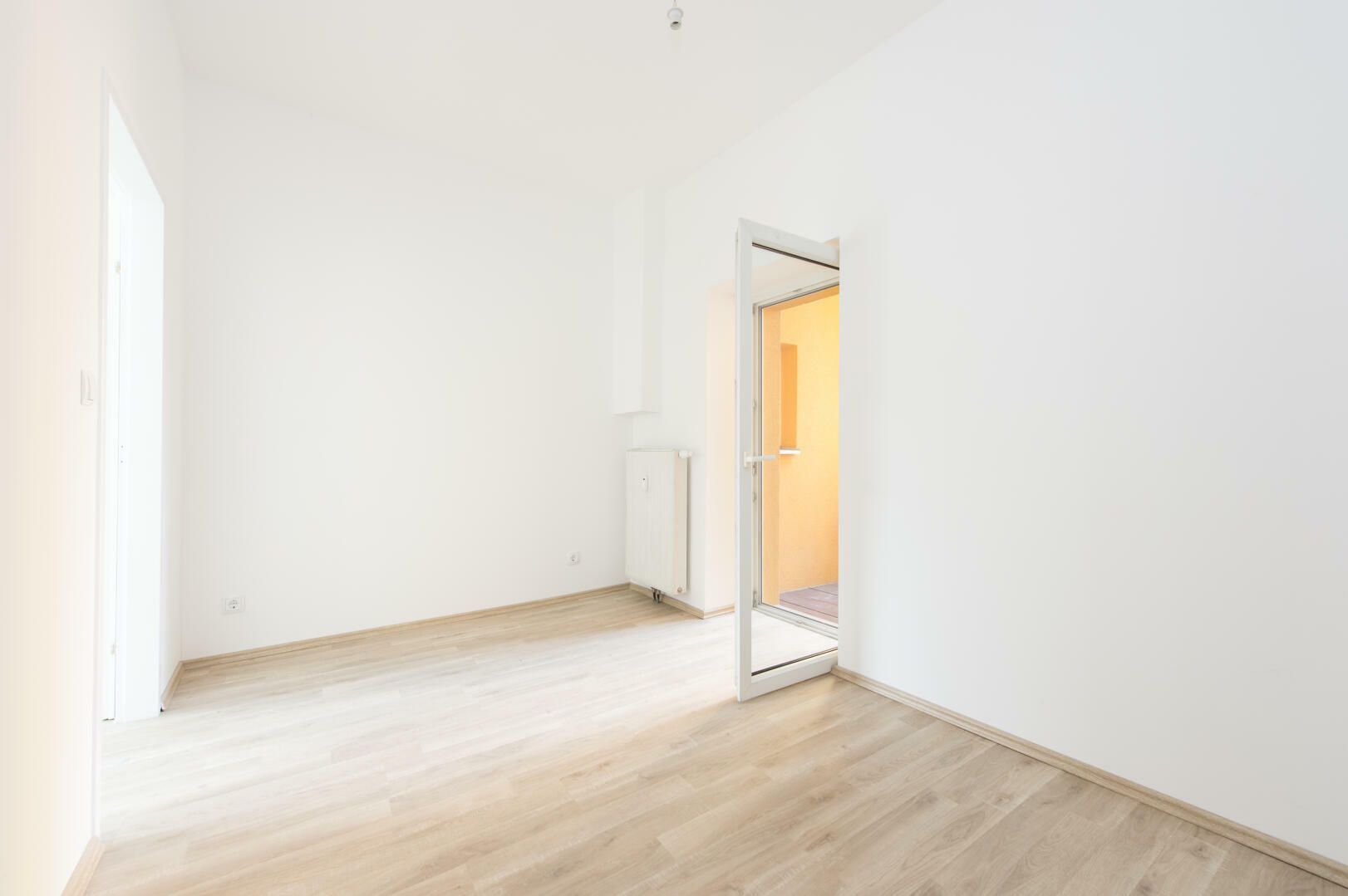 Helle, stilvolle Mietwohnung mit Balkon, ab sofort verfügbar!