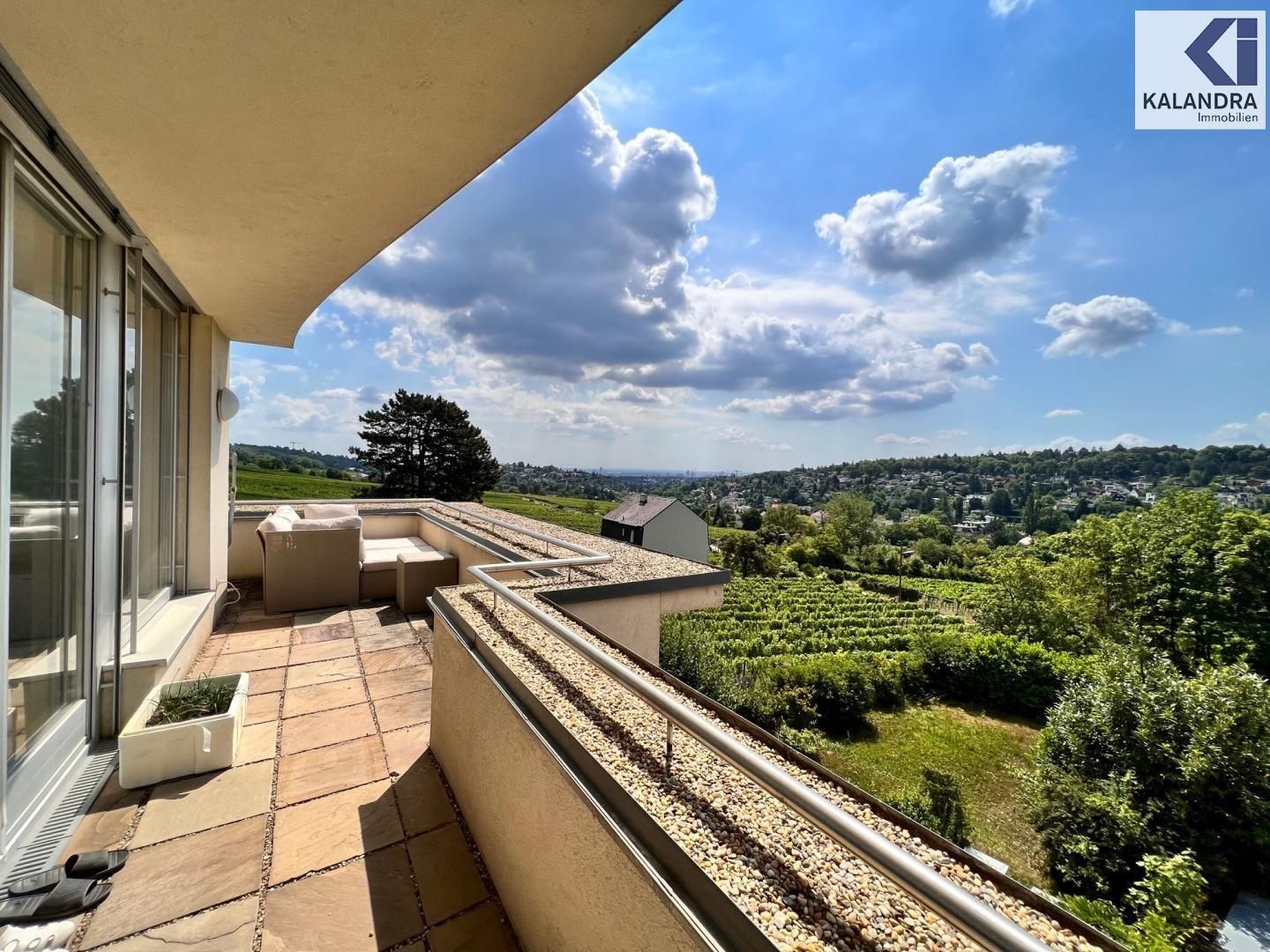 360° TOUR // TERRASSENWOHNUNG mit FERNBLICK // TERRACE APARTMENT with DISTANT VIEWS