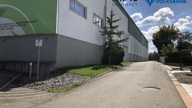 Zufahrt Bürotrakt