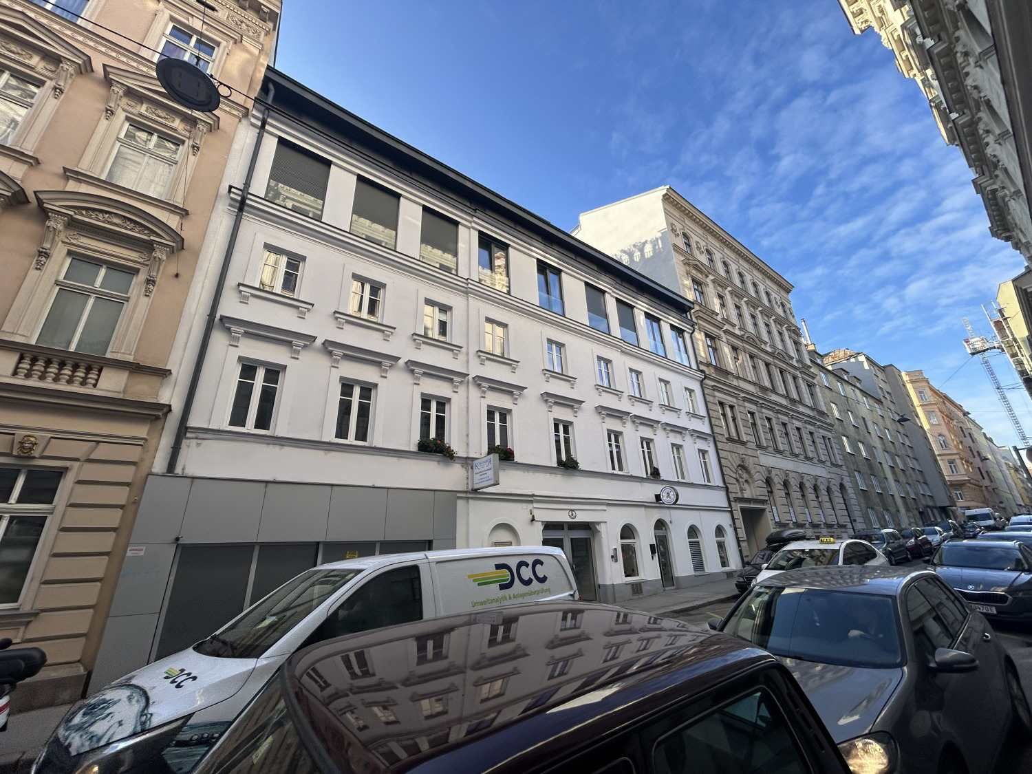 Unbefristet vermietet / Geschäftslokal als Wohnung genutzt / attraktives Haus
