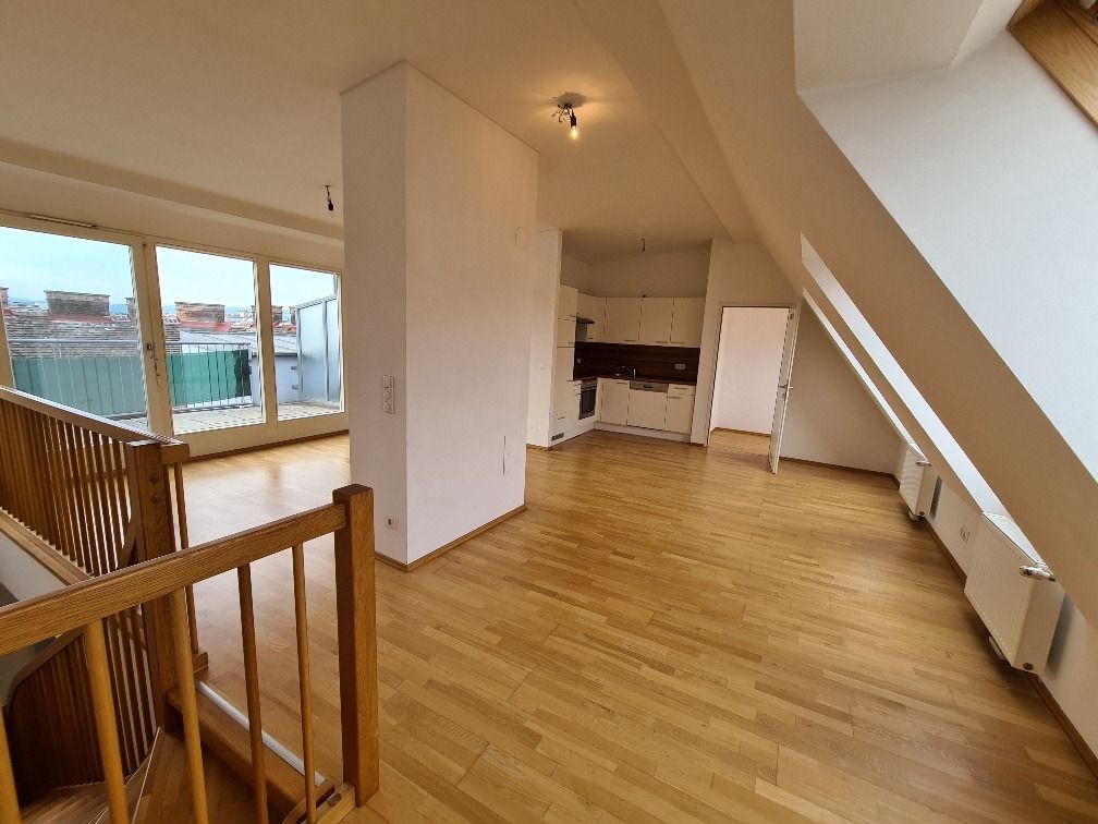 Traumhafte 3-Zimmer-Maisonette mit sonniger Terrasse  - Nähe U1 Reumannplatz