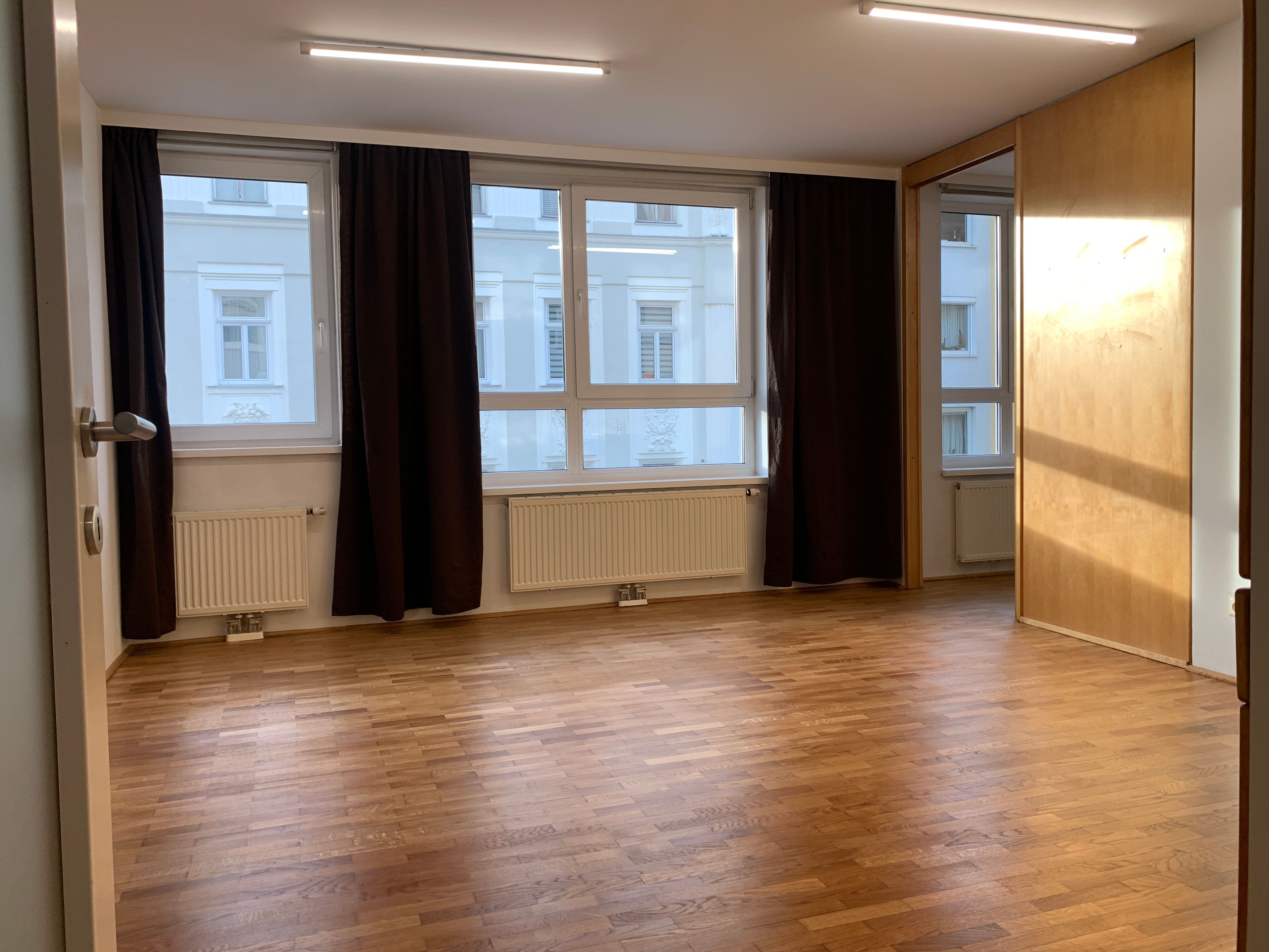 Perfekte und top gegliederte 2 Zimmerwohnung mit Bad ensuite und Schrankraum