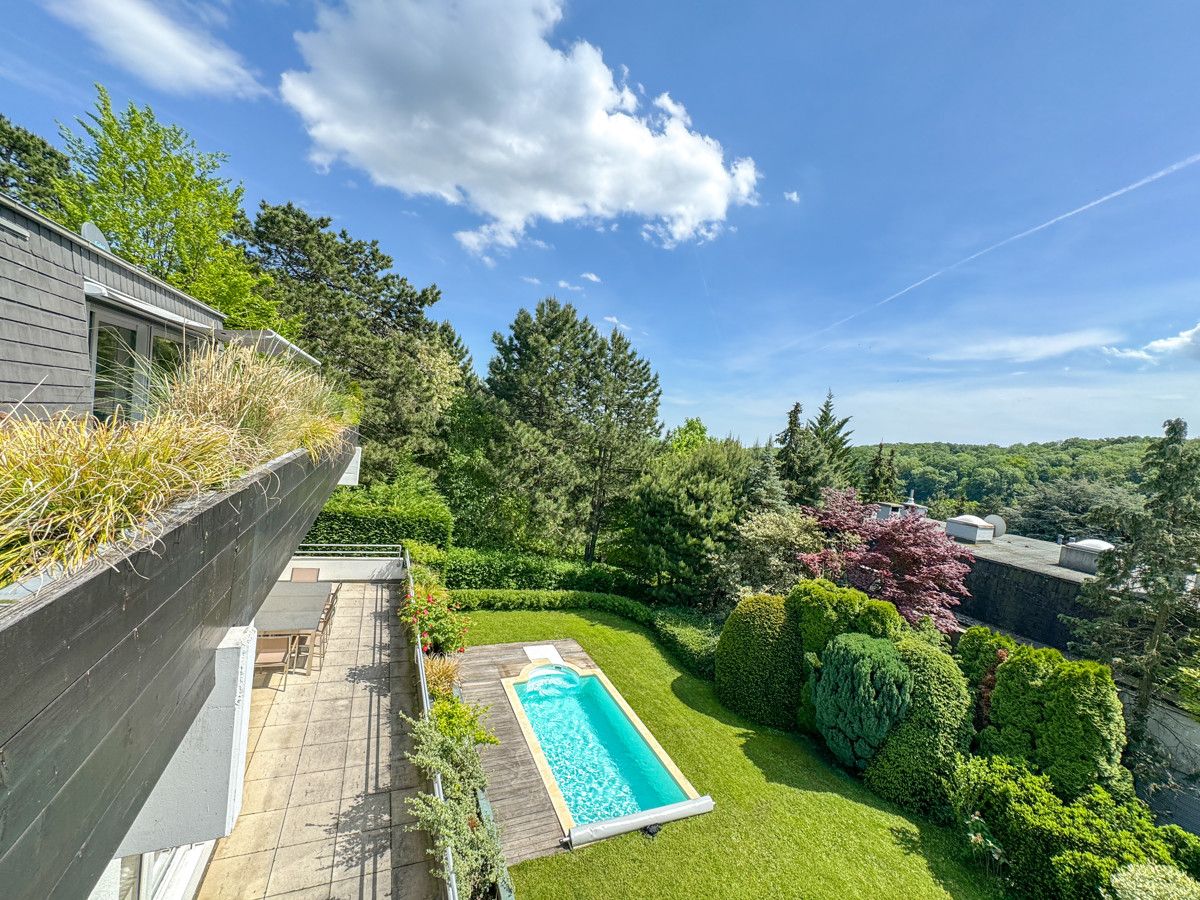 Luxuriöse Villa mit Panorama-Blick in den Pötzleinsdorfer Schloßpark, Wellnessoase und Gartenidylle