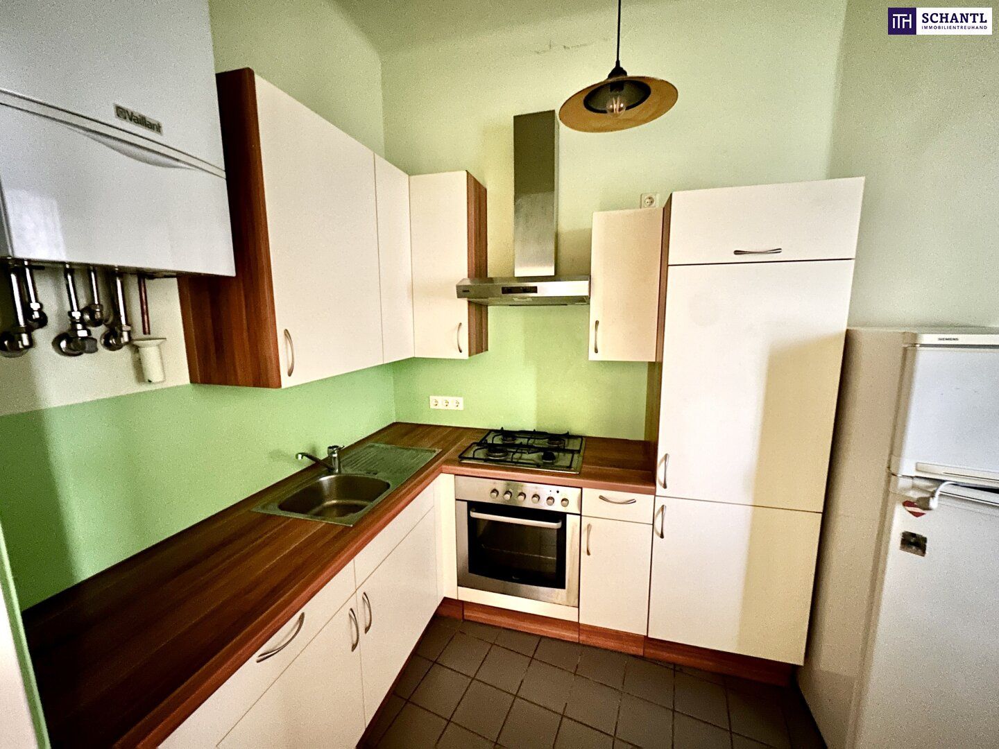 Jetzt besichtigen! Helle 2,5-Zimmer-Wohnung mit zwei Balkonen und feiner Lage! - Bilde 3