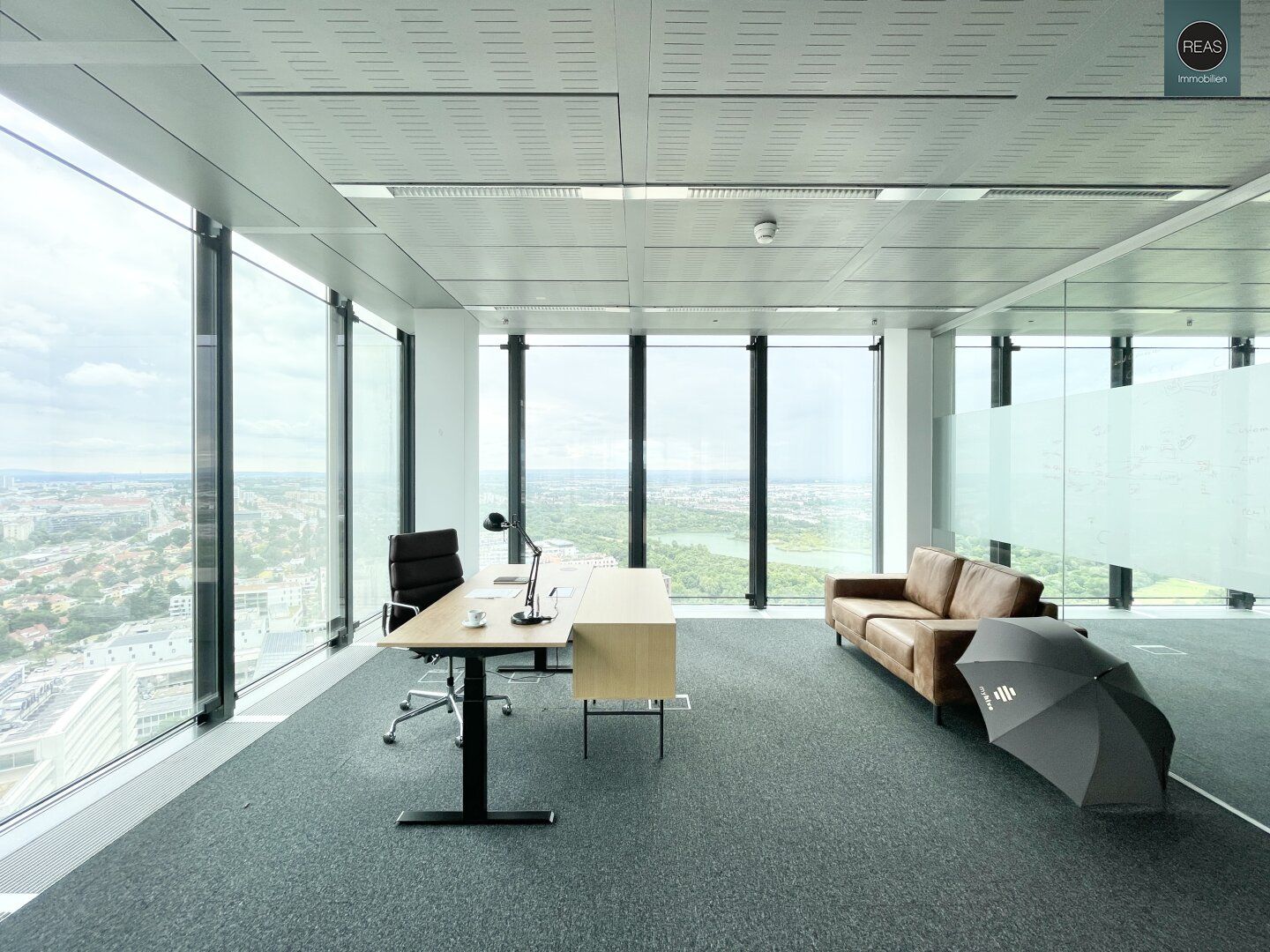 2 Hochhaus Etagen mit ausgezeichneter Infrastruktur und Panoramablick! - Ansicht 5