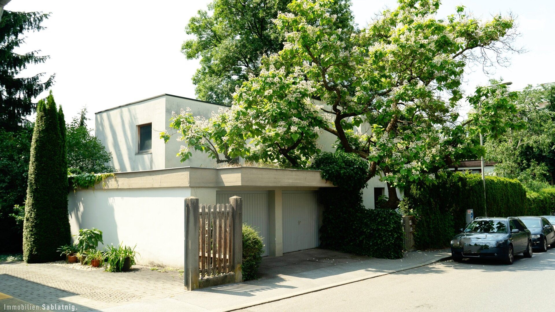 ARCHITEKTENVILLA in bester Grazer Lage - Zeitlose Architektur am Ruckerlberg!
