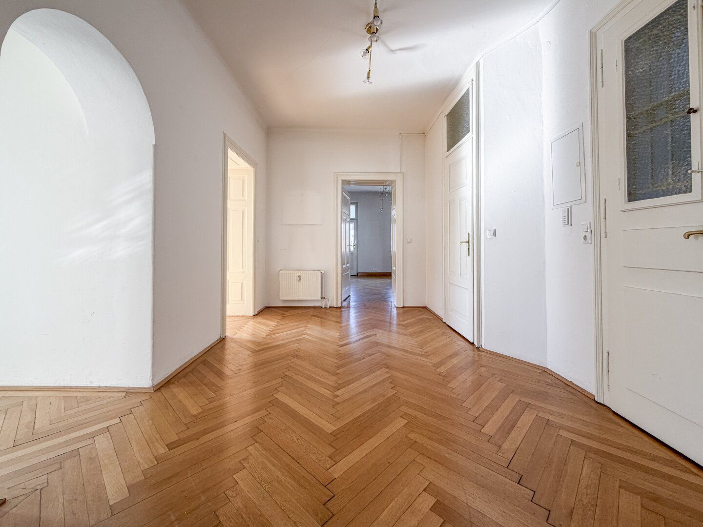 Repräsentative Bürofläche in historischer Villa an der Salzach - Mehr