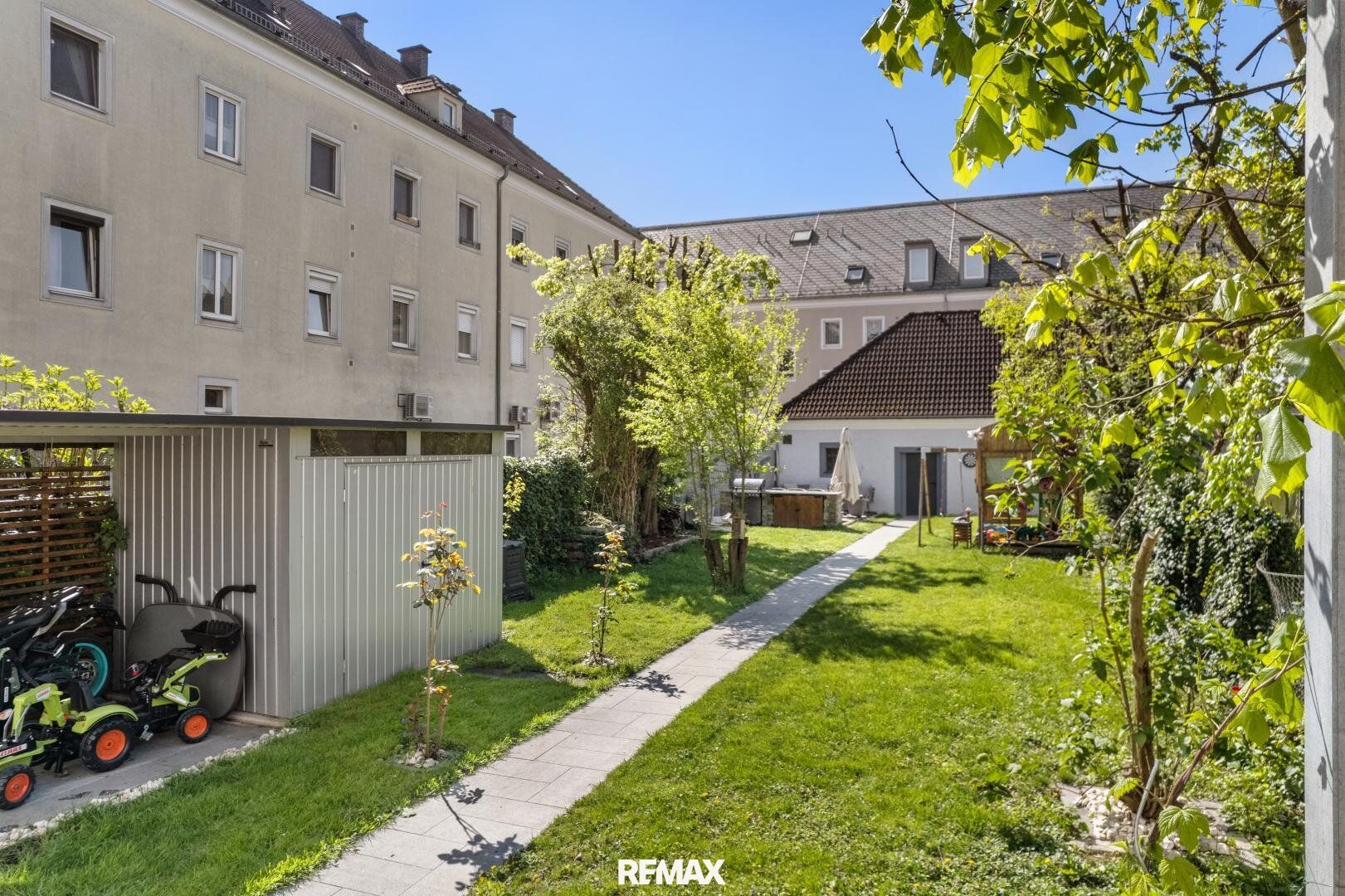 Zinshaus: Penthouse-Flair trifft Grünoase - Ansicht 4