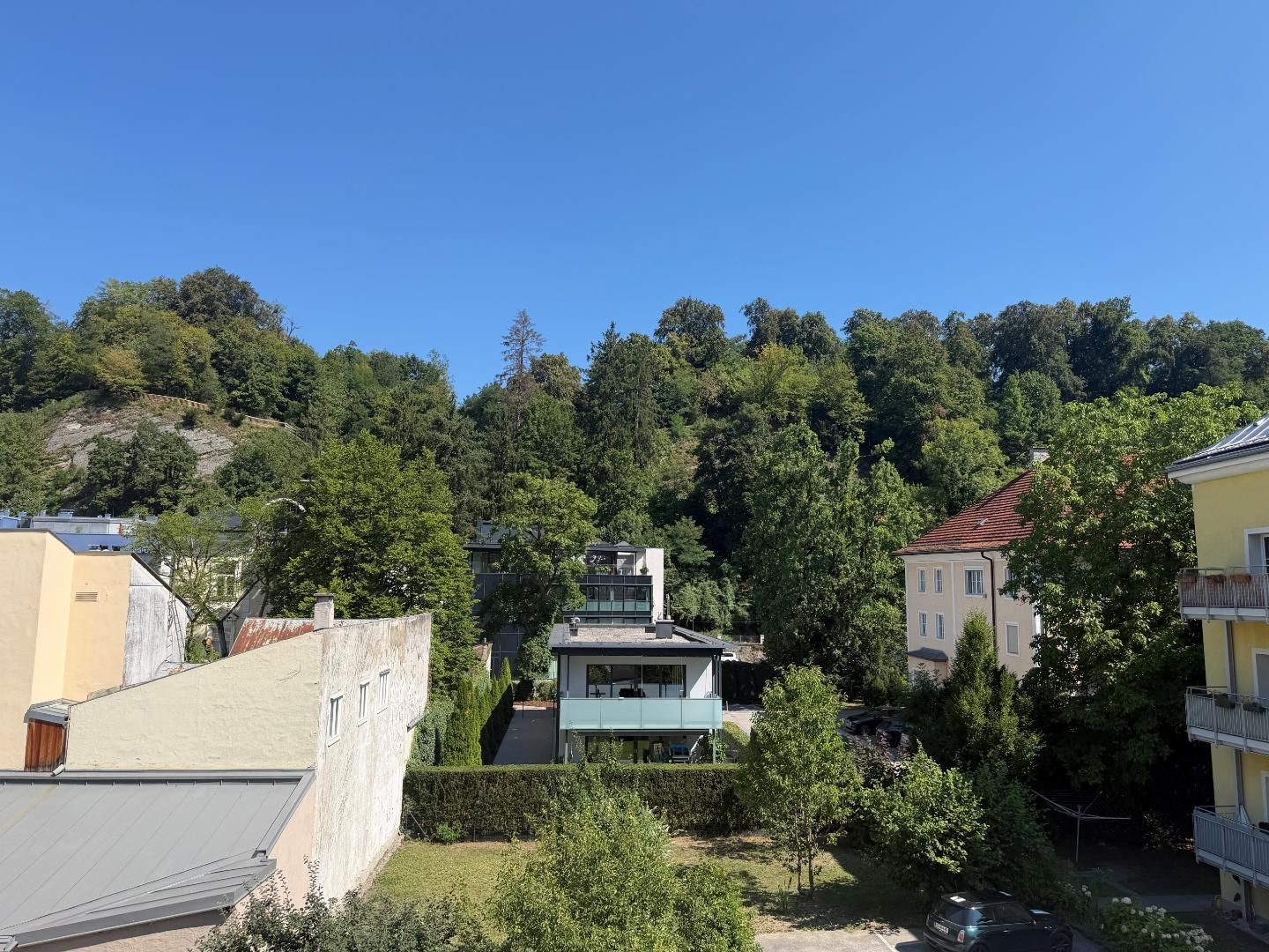 Salzburg Riedenburg: Firmensitz mit repräsentativer Adresse: ca. 55 qm, 2 Büroräume plus Balkon , Parkplatz im Innenhof inkludiert - Ansicht 4