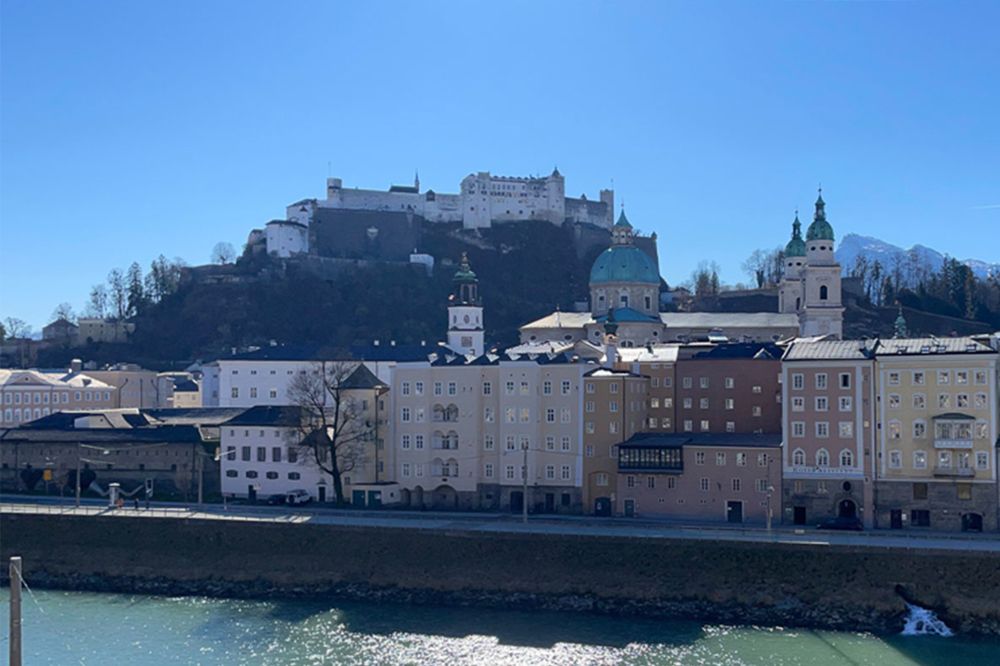 Historischer Blick! 180 m² Altbauwohnung mit Balkon und Festungsblick im Herzen der Salzburger Altstadt - Vista 3