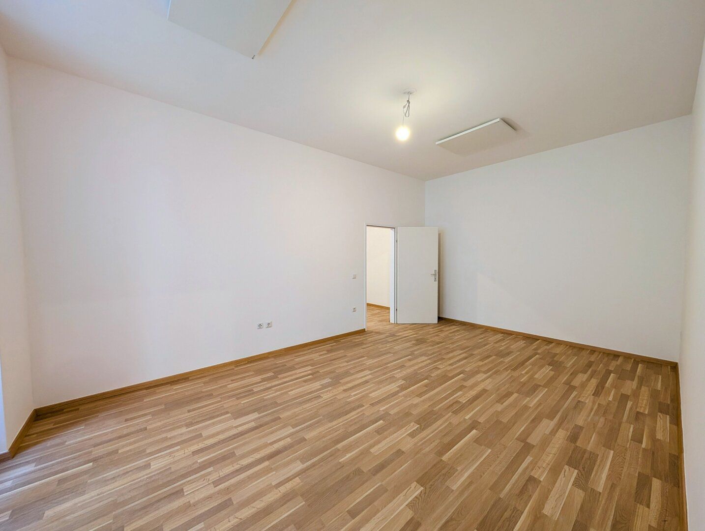 Ruhige Altbauwohnung im 9. Bezirk - frisch saniert!