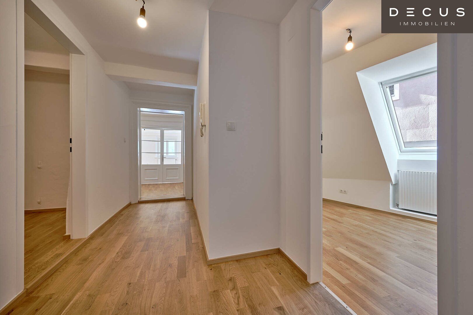 | WUNDERSCHÖNE DACHGESCHOSSWOHNUNG IM HERZEN VON GRAZ | 3 ZIMMER | NÄHE KUNSTHAUS & MARIAHILFERPLATZ