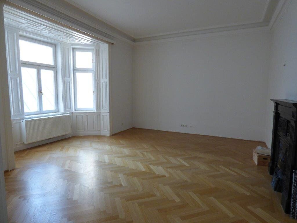 NEBEN THEATER IN DER JOSEFSTADT! SCHÖNE SINGLE-PÄRCHENWOHNUNG (95 m²)!