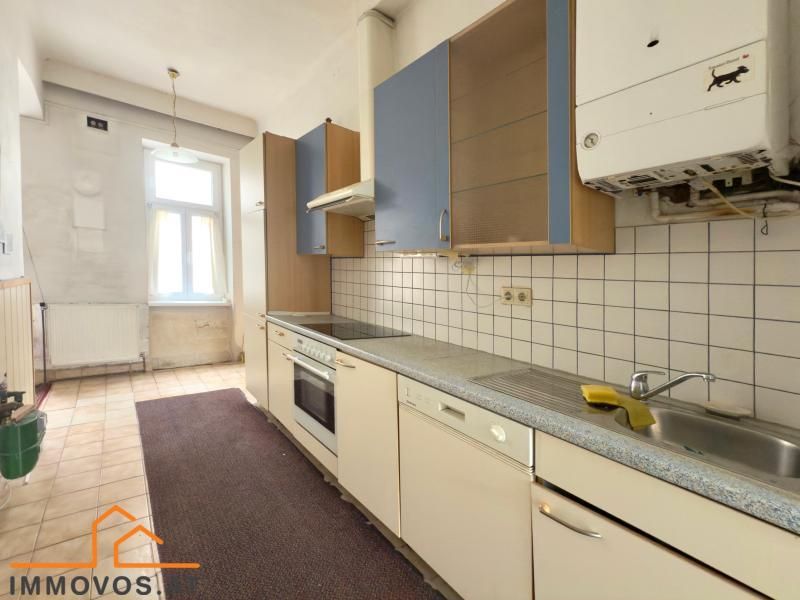 ALTBAUWOHNUNG sanierungsbedürftig