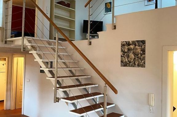 11 Treppen mit Galerie