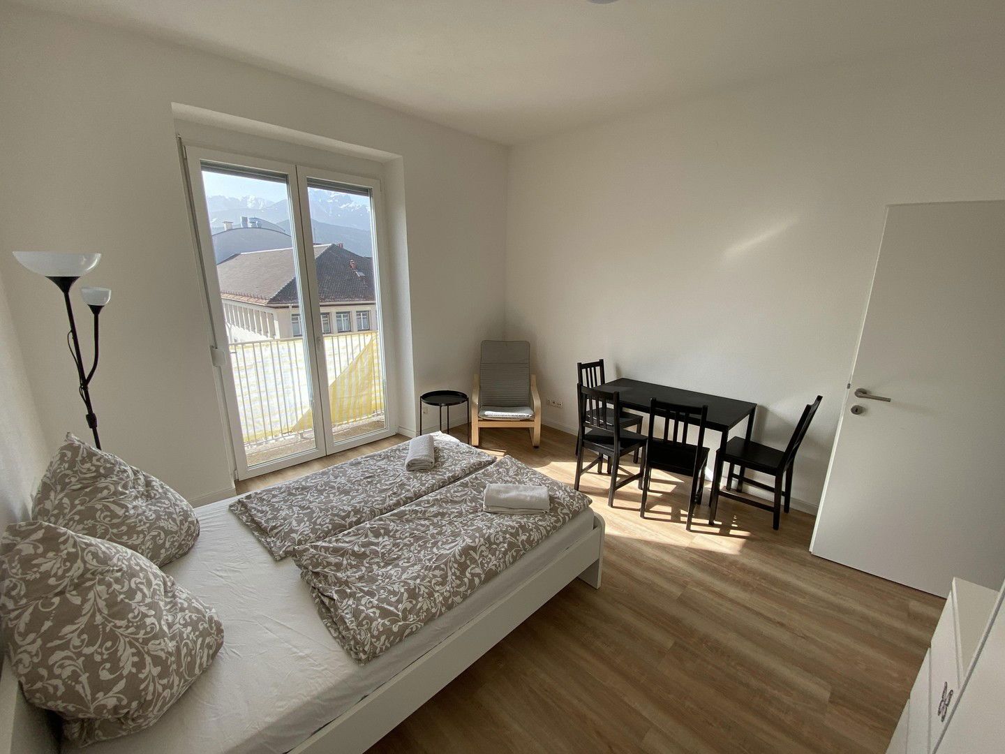 Renovierte 2-Zimmer Wohnung im Zentrum beim Bahnhof