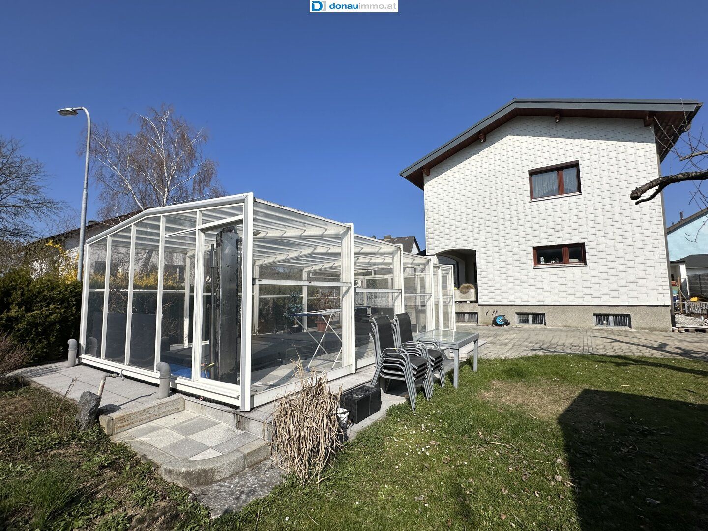 3100 St.Pölten, Waitzendorf-Siedlung, Tolles und gut gegliedertes Ein- oder Zweifamilienhaus mit 2 Garagen und Poolhaus