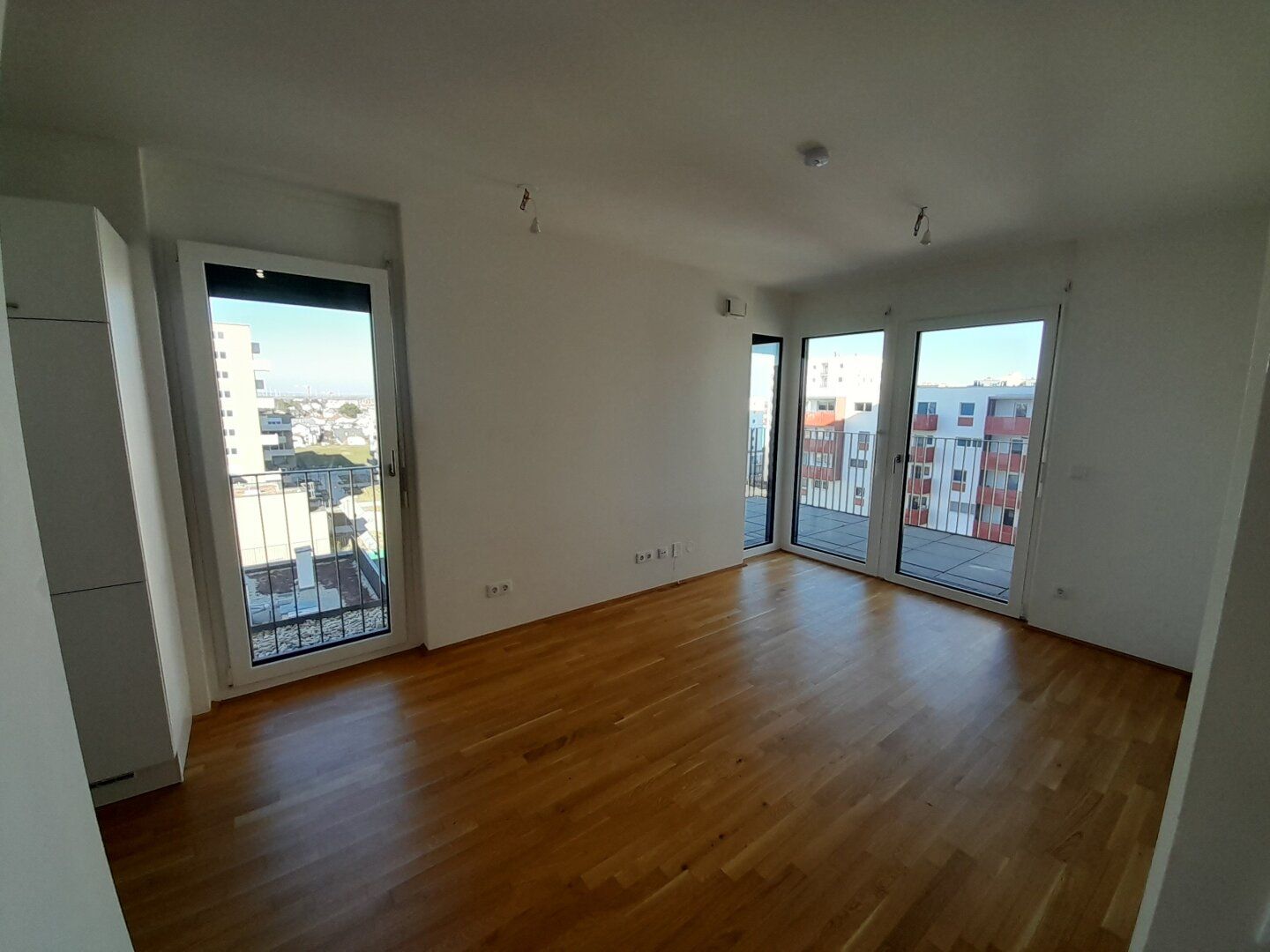 Top 2 Zimmer Wohnung mit Blick auf den Badeteich Hirschstetten
